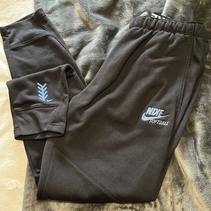 Nike women’s softball sweatpants